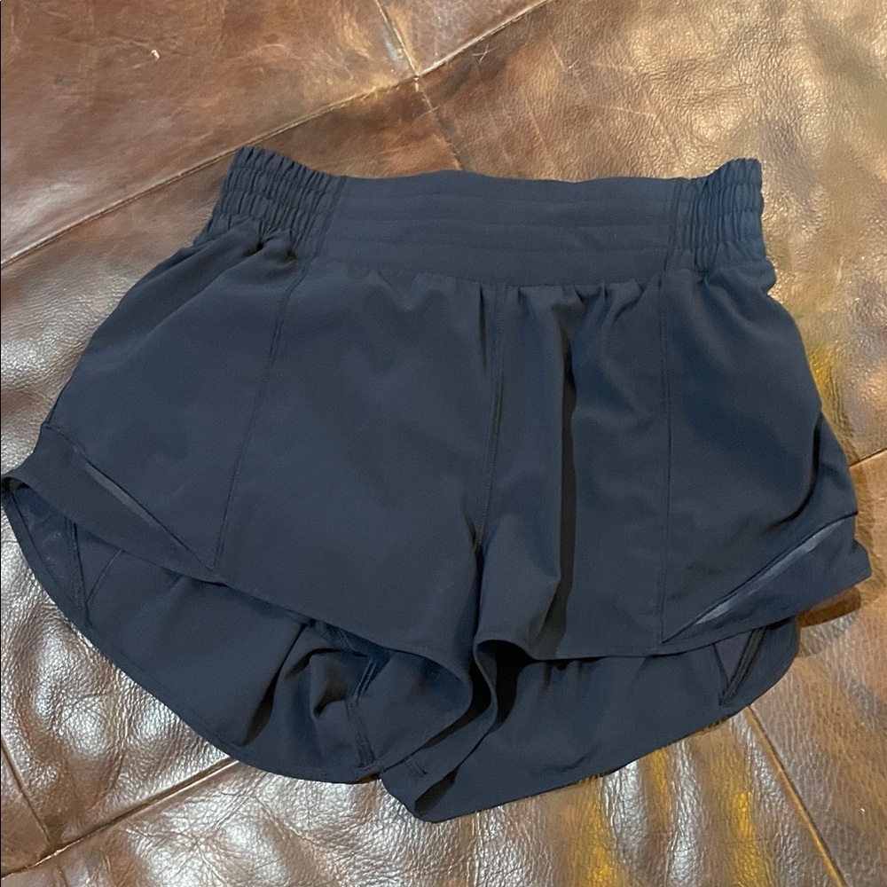 Lululemon Women's Navy 6 Athletic Shorts